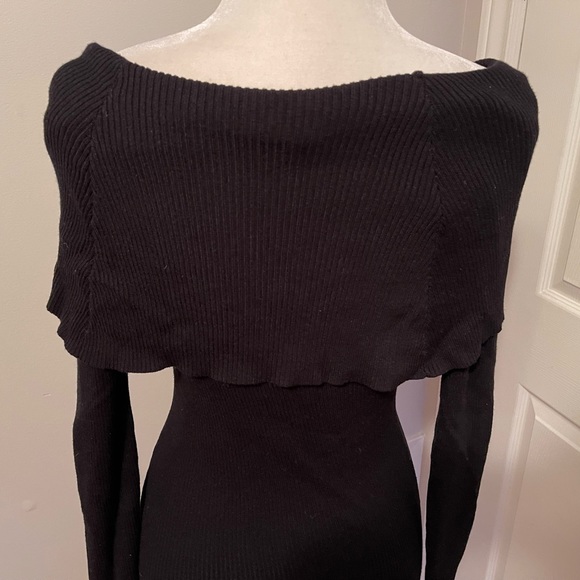 Sexy Off the Shoulder Black sweater dress - Picture 4 of 4